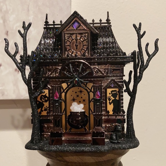 Bath & Body Works Halloween house Wallflower Plug
